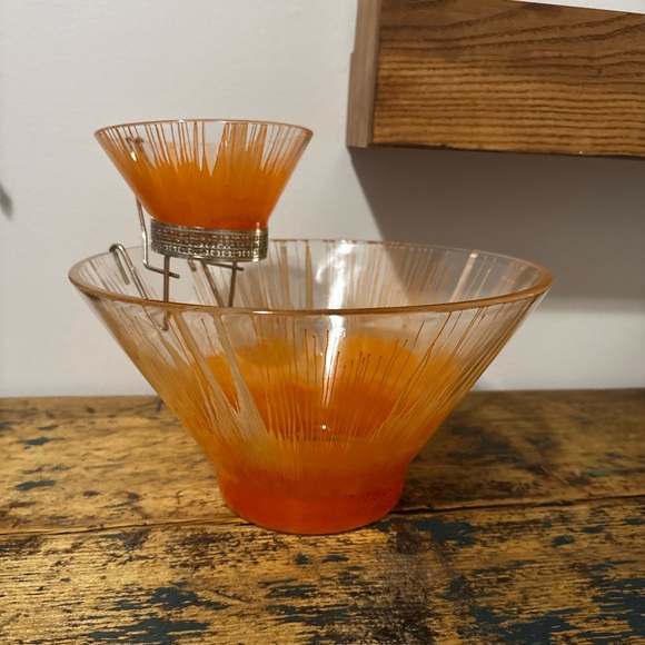 Anchor Hocking Orange Glass Bowl Set - Picture 3 of 6
